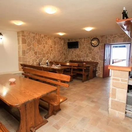 Apartment Robinson Marko *